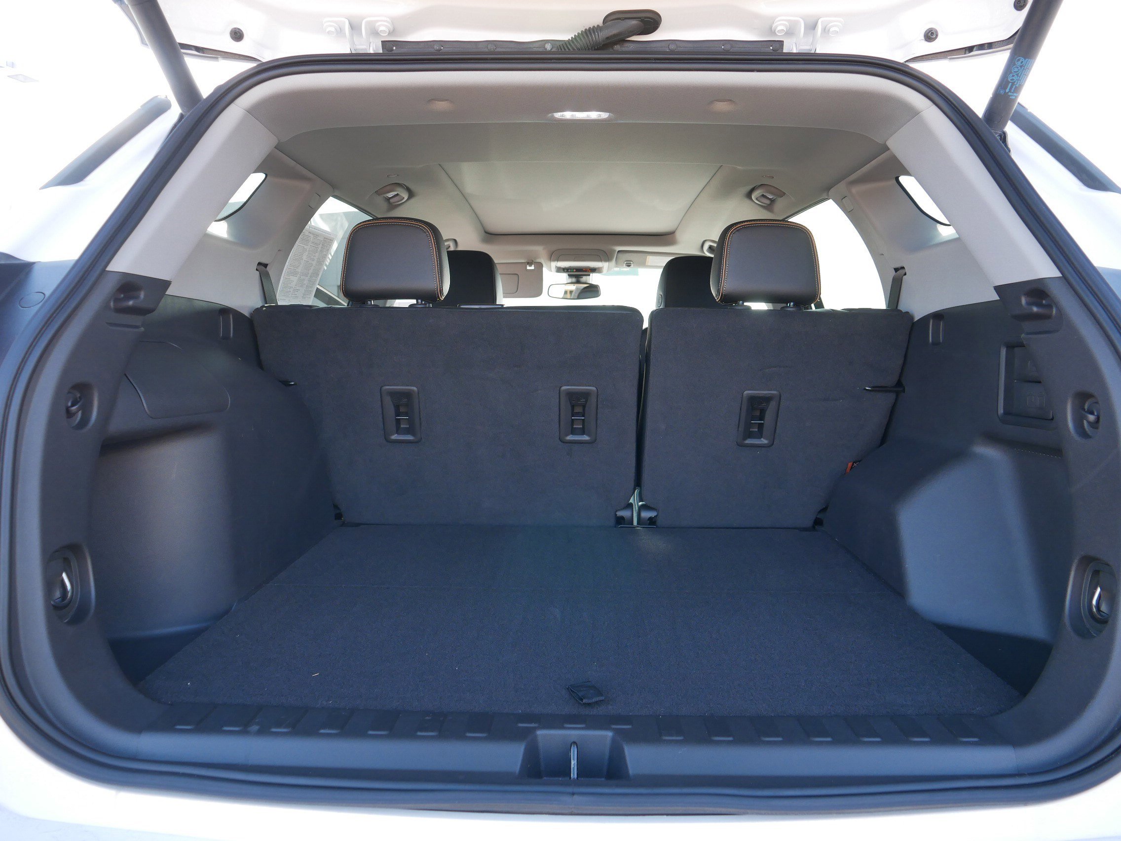 Used 2023 GMC Terrain AT4 w/ Infotainment Package II image 18