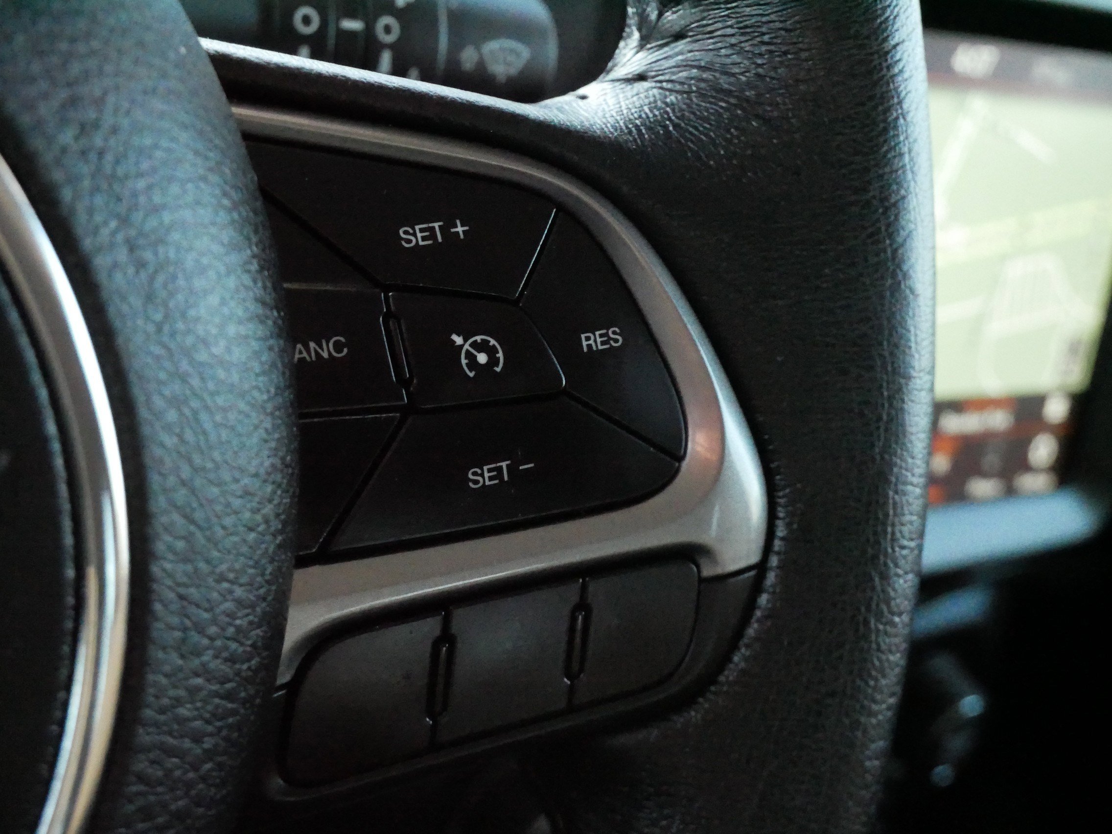 Used 2022 Jeep Renegade Latitude w/ Convenience Group AWD/4WD image 23
