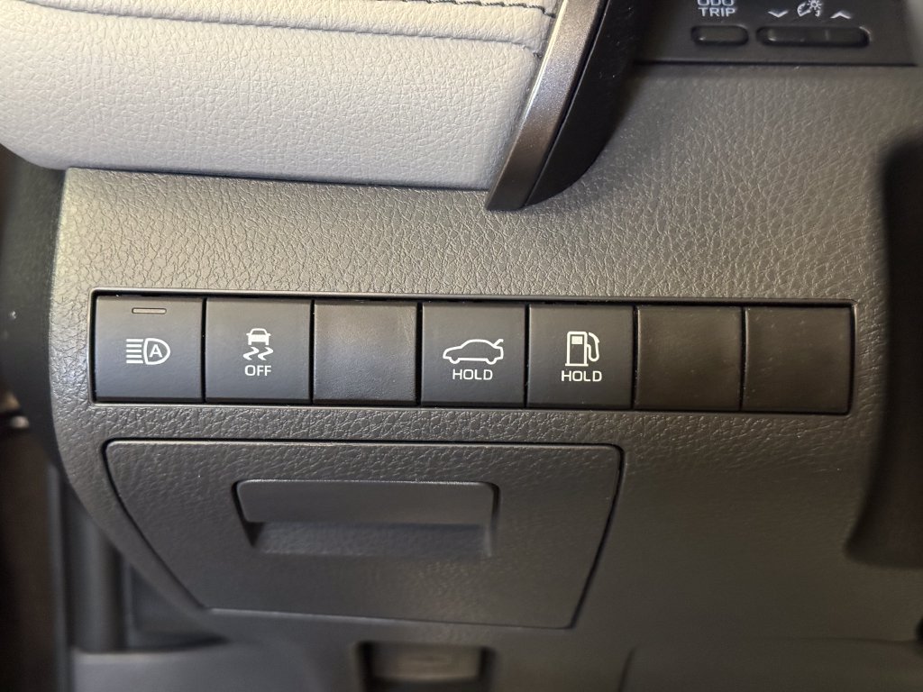 Used 2023 Toyota Camry SE FWD image 18