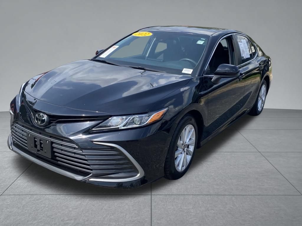 Used 2022 Toyota Camry LE FWD image 2