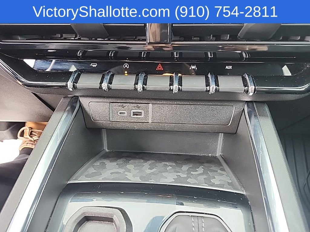 Used 2024 GMC Canyon Elevation w/ Elevation Premium Package image 7