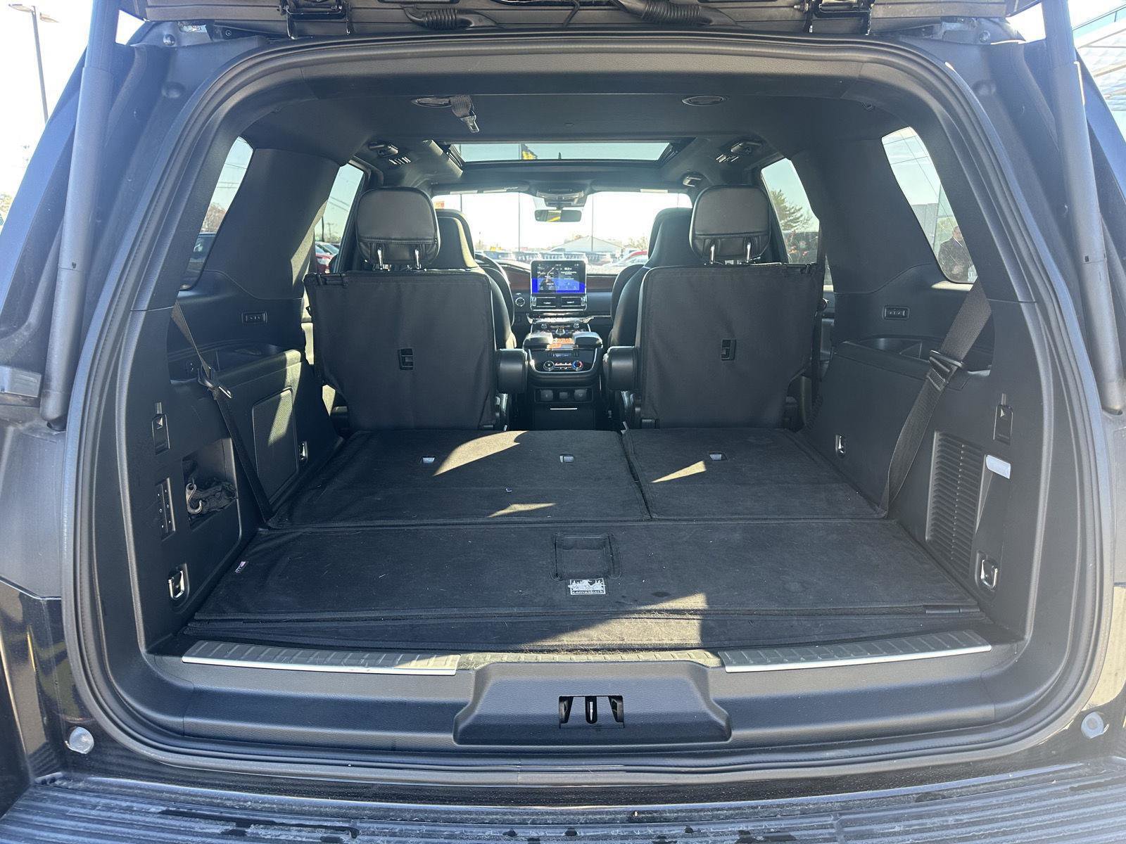 Used 2020 Lincoln Navigator Reserve w/ Equipment Group 208A Reserve image 22