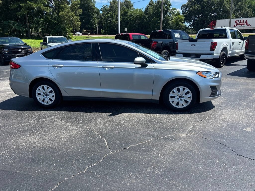 Used 2020 Ford Fusion S FWD image 2
