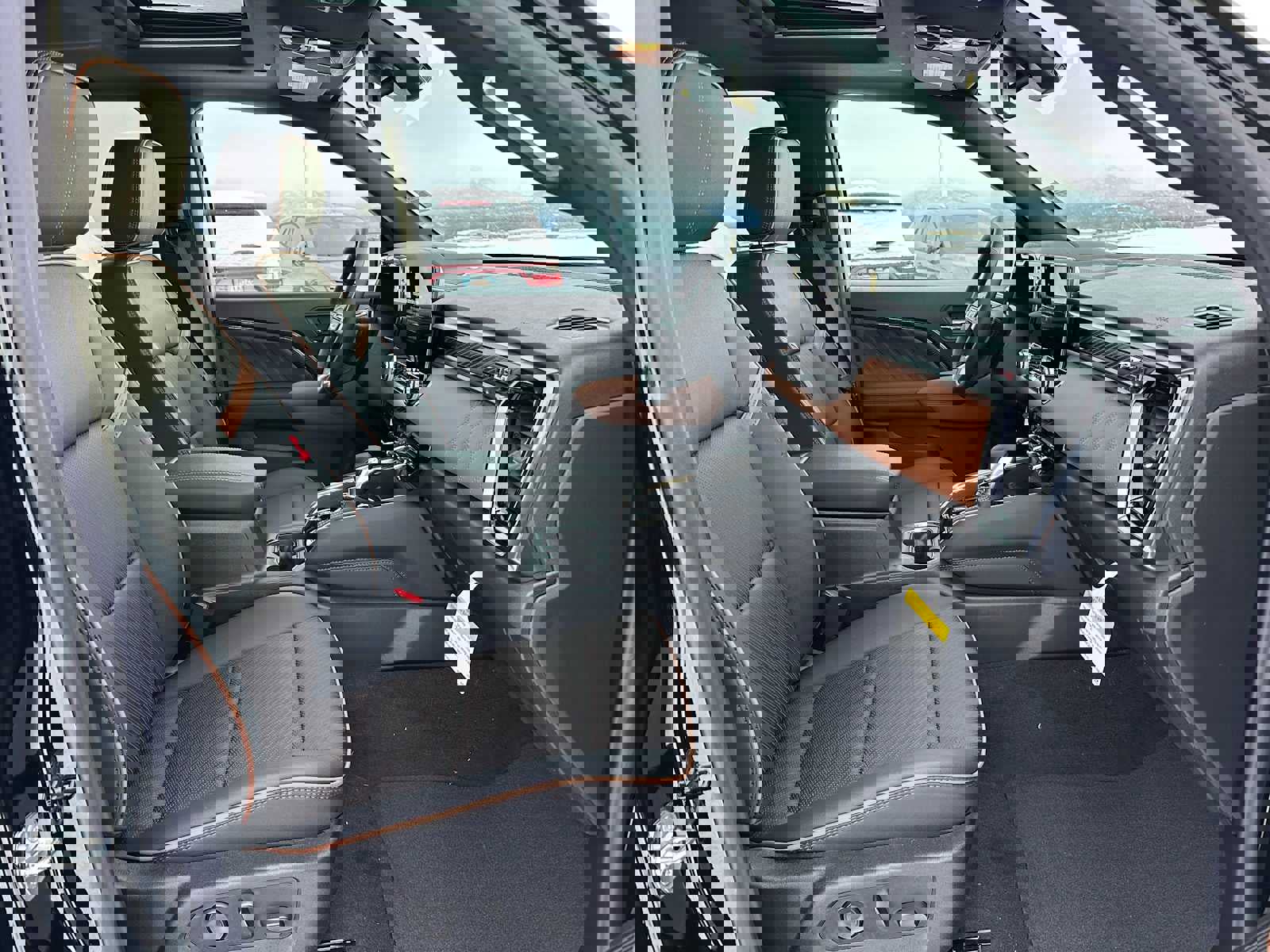 New 2026 GMC Canyon AT4 w/ Technology Plus Package image 10