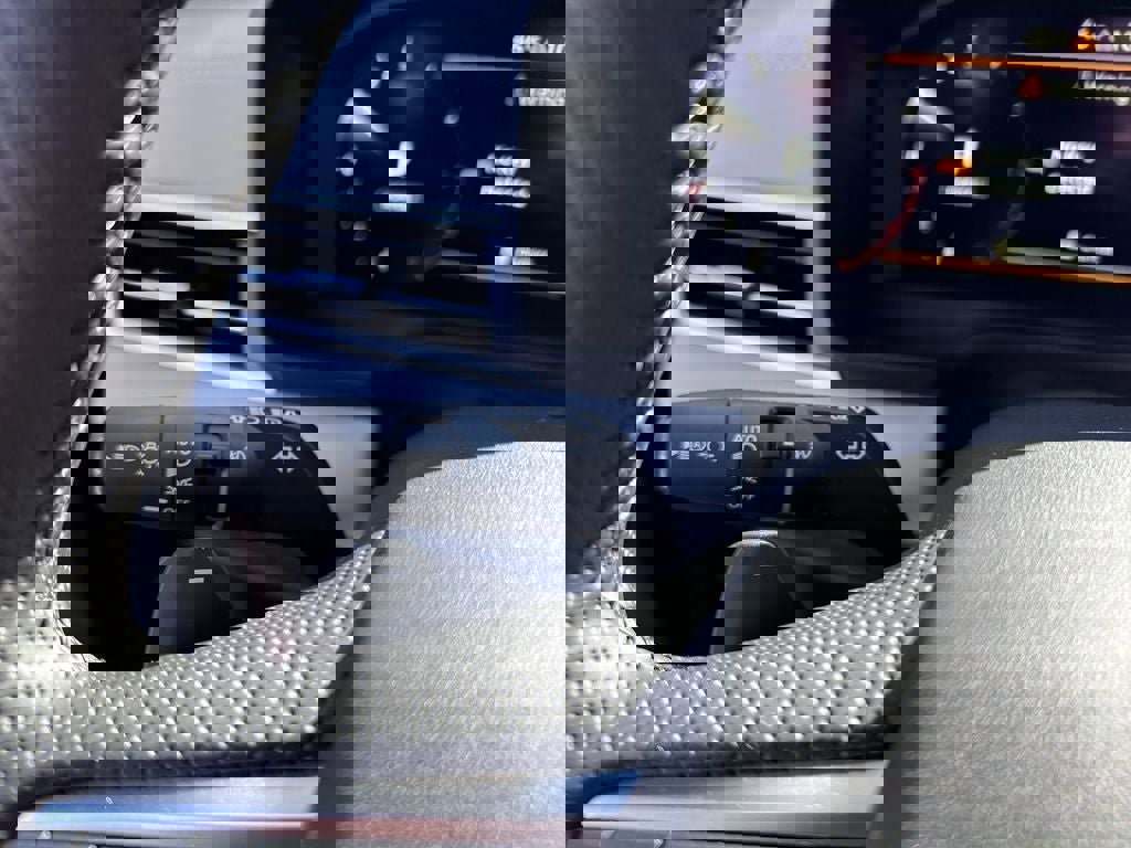 New 2025 Mitsubishi Outlander SE image 22