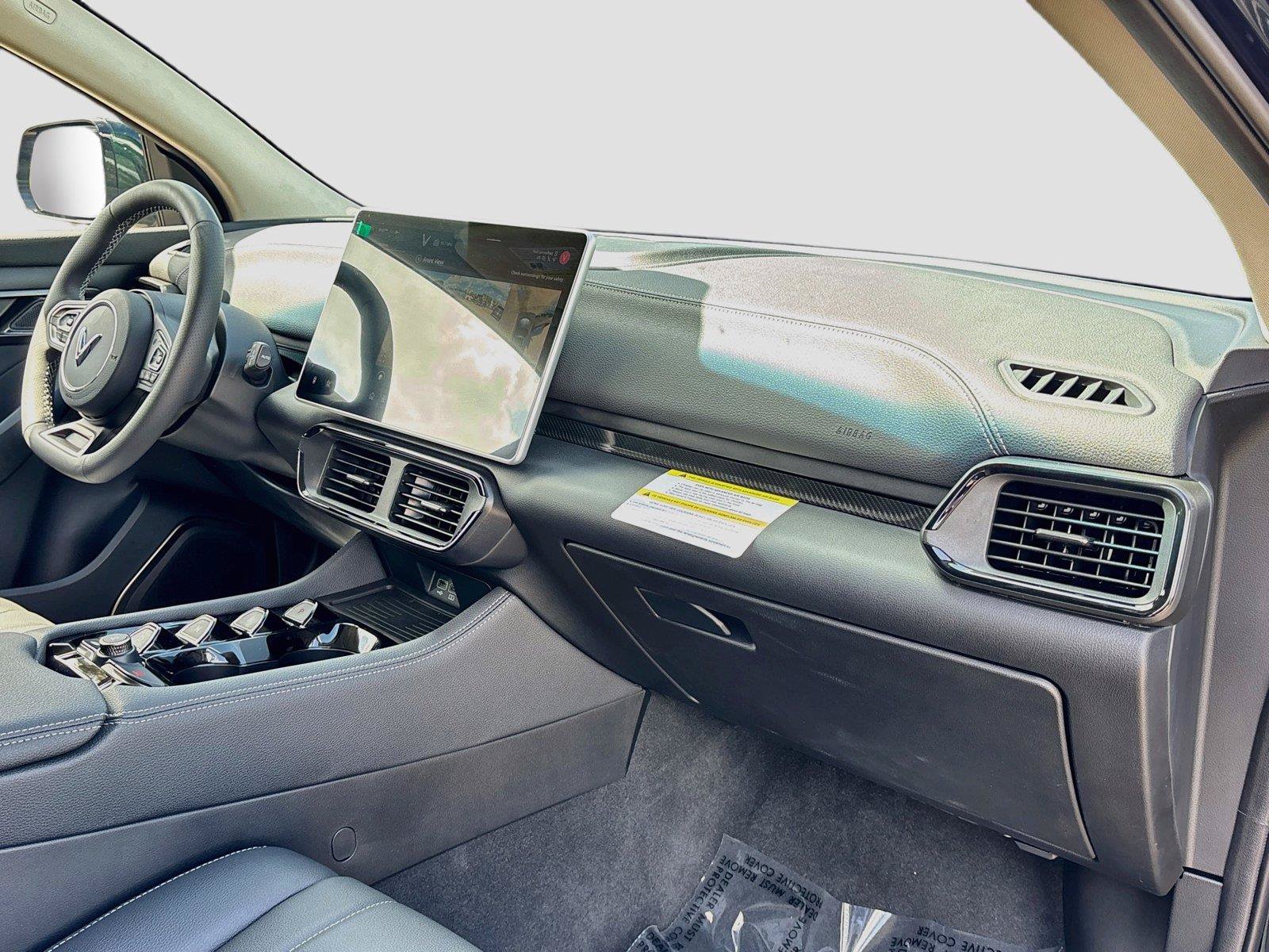 New 2027 VinFast VF 8 Eco AWD/4WD image 28