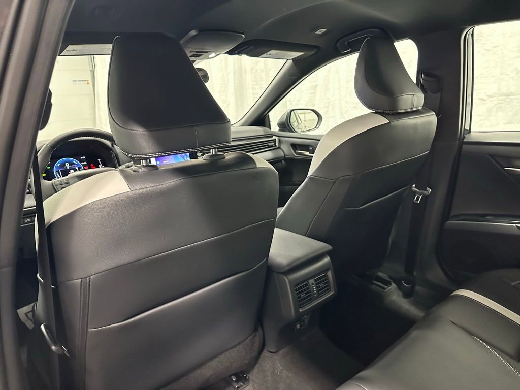 Used 2026 Toyota Camry SE image 48