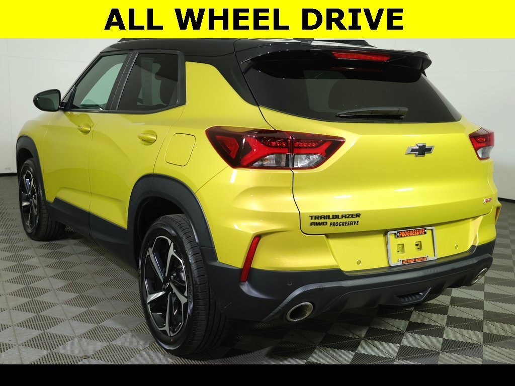 Used 2023 Chevrolet TrailBlazer RS w/ Sun and Liftgate Package image 12