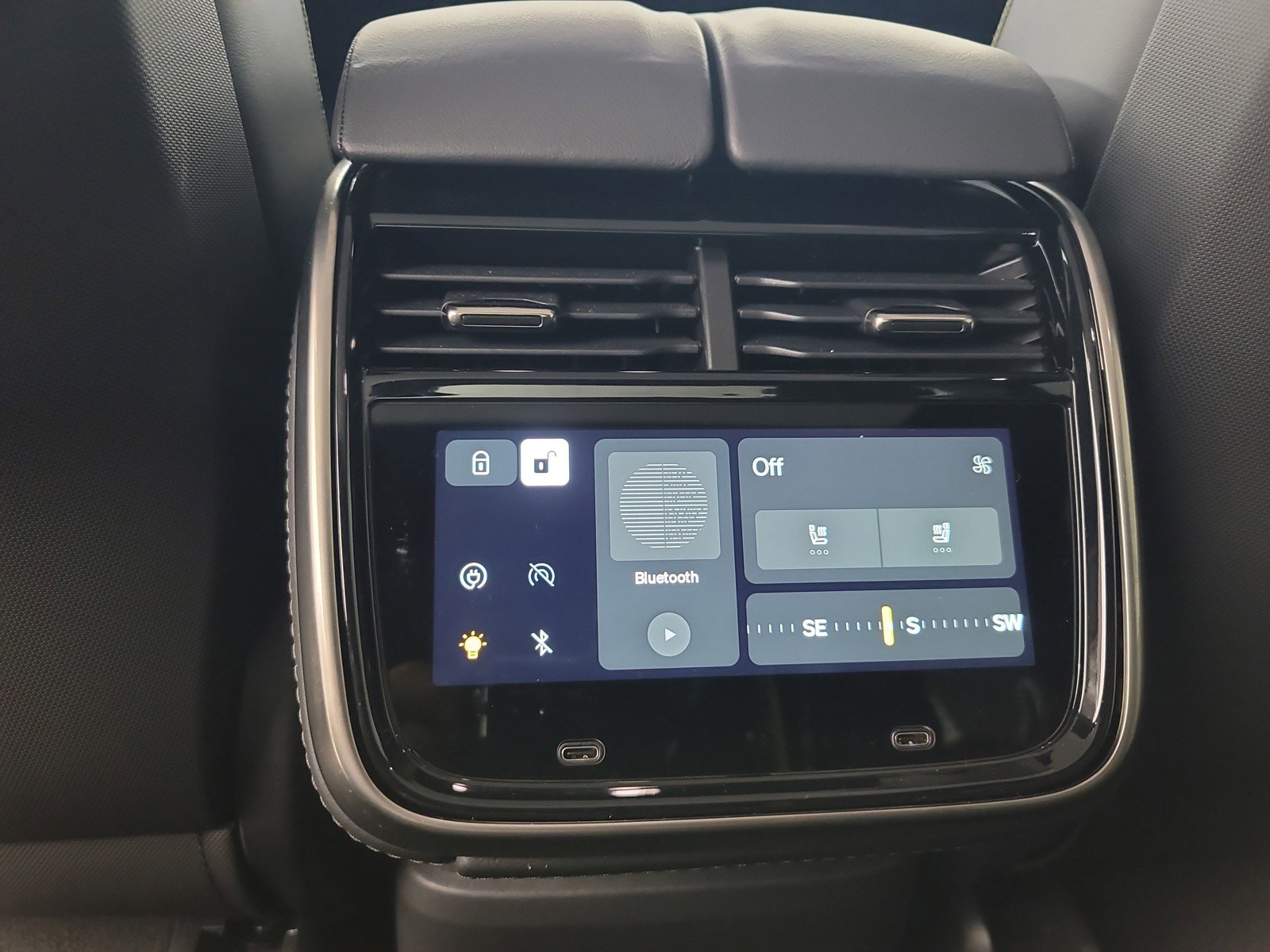 Used 2025 Rivian R1T Adventure AWD/4WD image 28