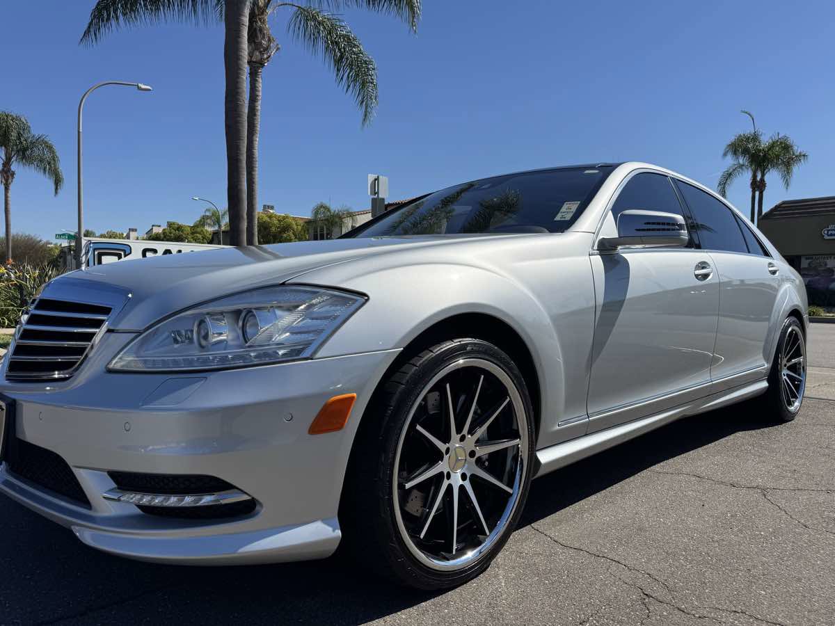 Used 2013 Mercedes-Benz S 550 Sedan image 14