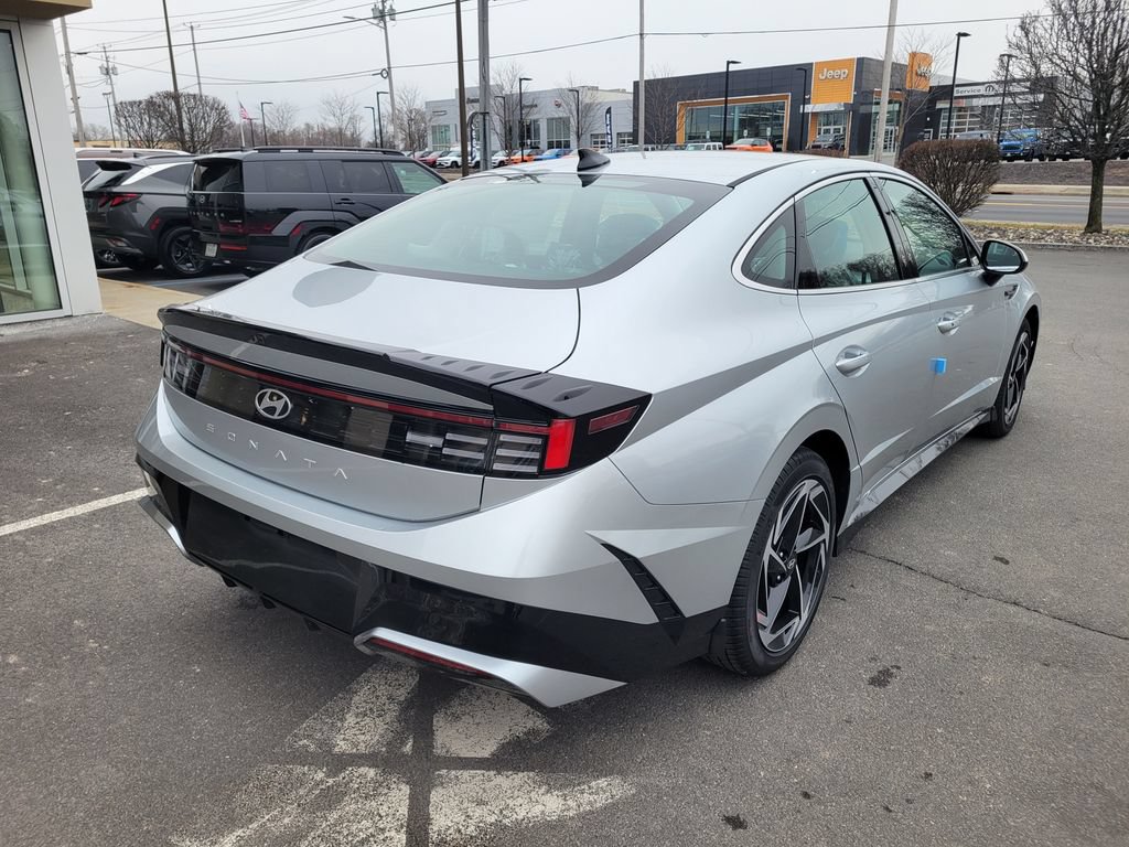 New 2026 Hyundai Sonata SEL FWD image 3