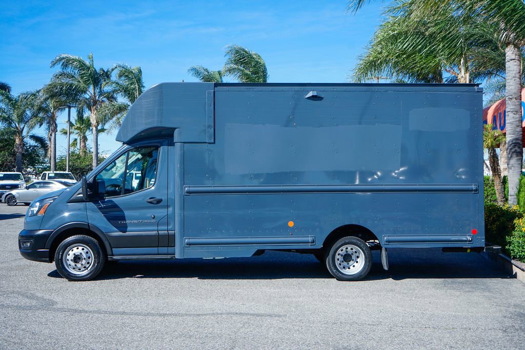 Used 2022 Ford Transit 350 DRW RWD image 5