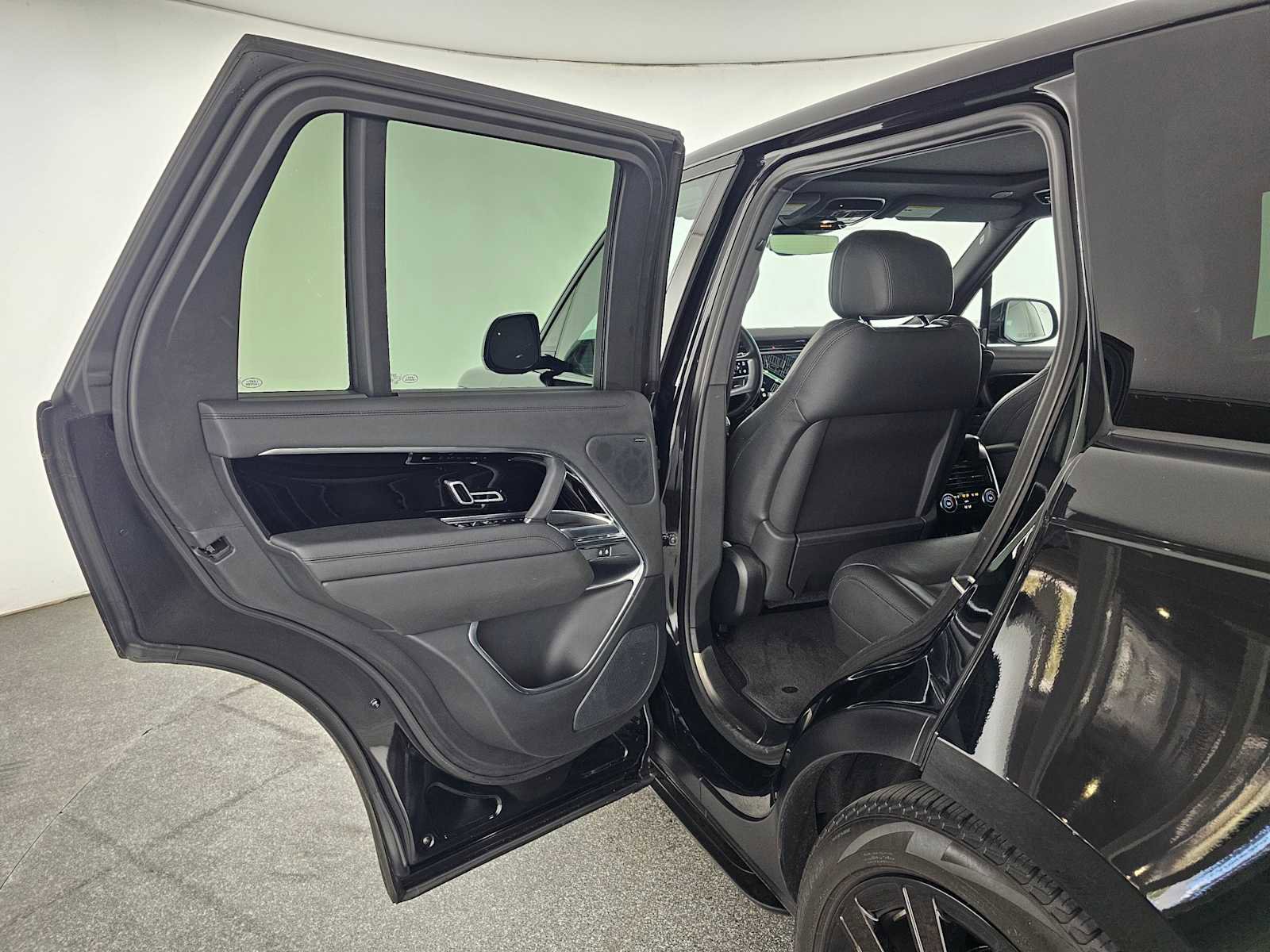 Used 2023 Land Rover Range Rover SE AWD/4WD image 15