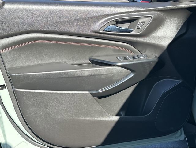 Used 2024 Chevrolet Trax RS w/ Sunroof Package image 34