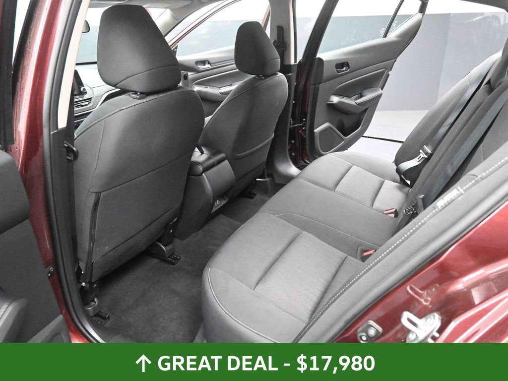 Used 2024 Nissan Altima 2.5 SV image 28