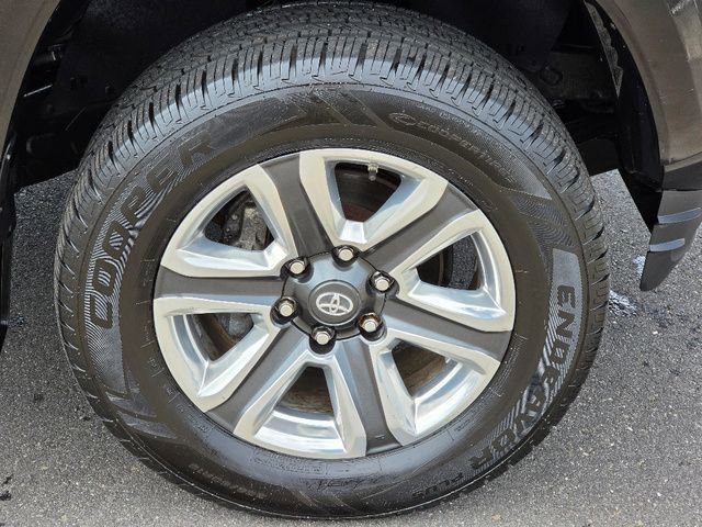 Used 2017 Toyota Tacoma Limited w/ Tow Package image 9