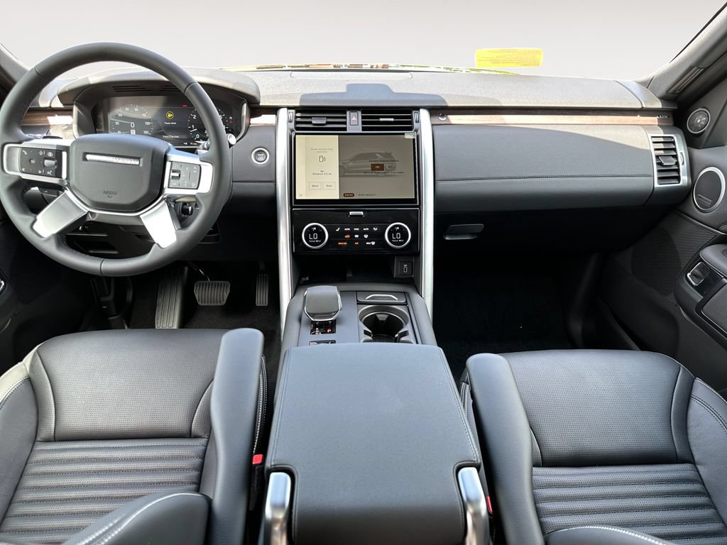 New 2026 Land Rover Discovery S AWD/4WD image 11