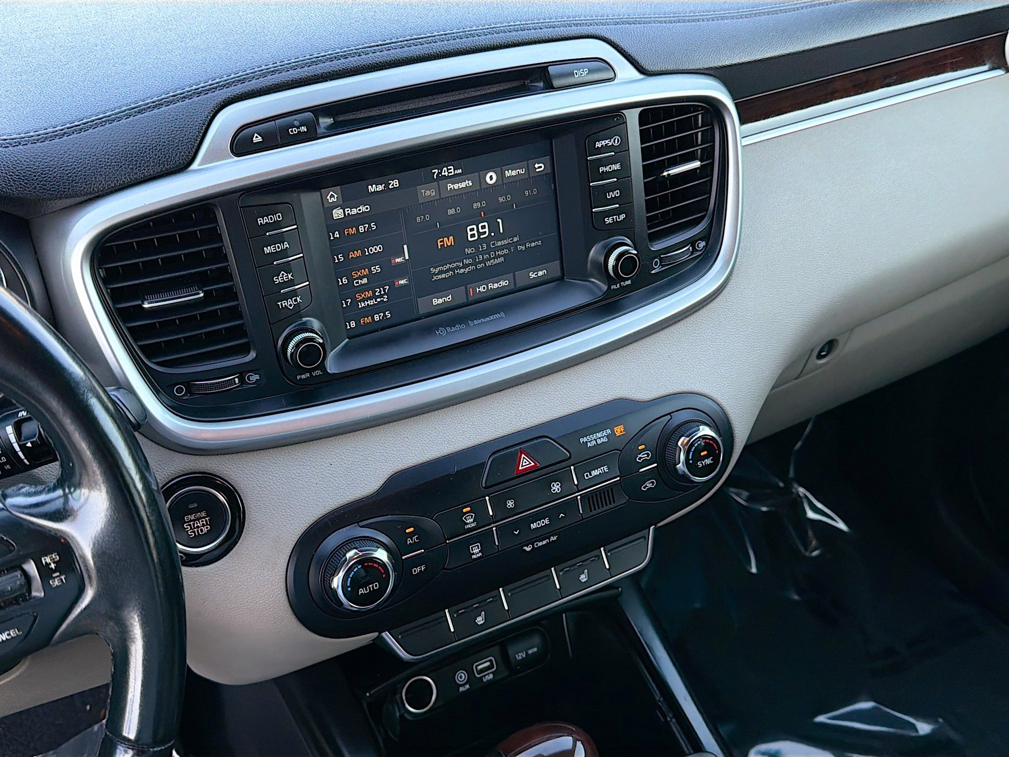 Used 2017 Kia Sorento FWD w/ LX Convenience Package image 26