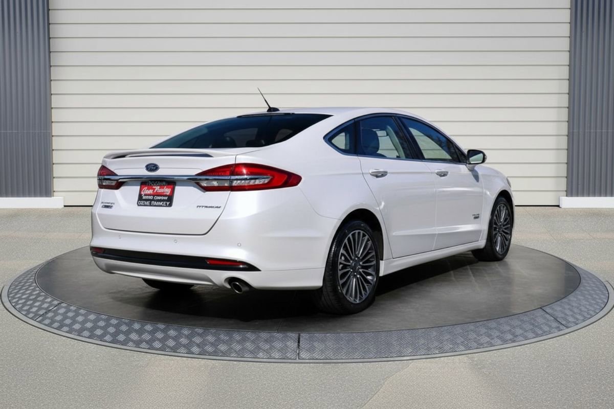 Used 2017 Ford Fusion Energi Titanium FWD image 7