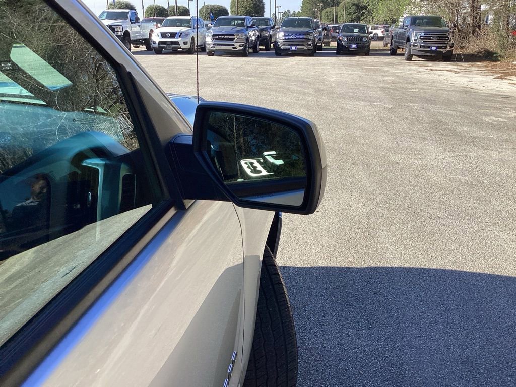 Used 2017 Chevrolet Silverado 1500 LT w/ LT Convenience Package image 20