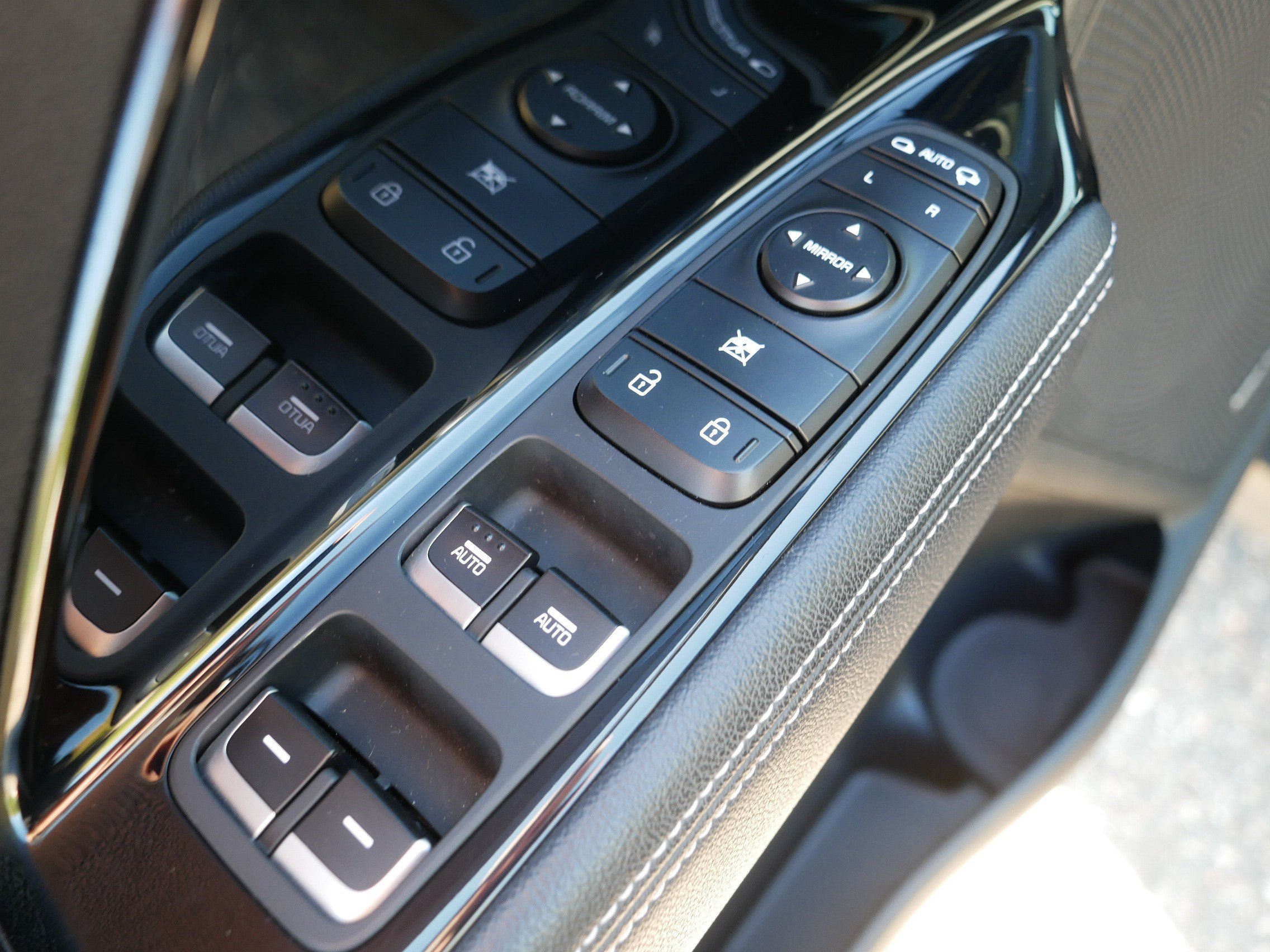 Used 2022 Kia Niro EX w/ Cold Weather Package FWD image 19
