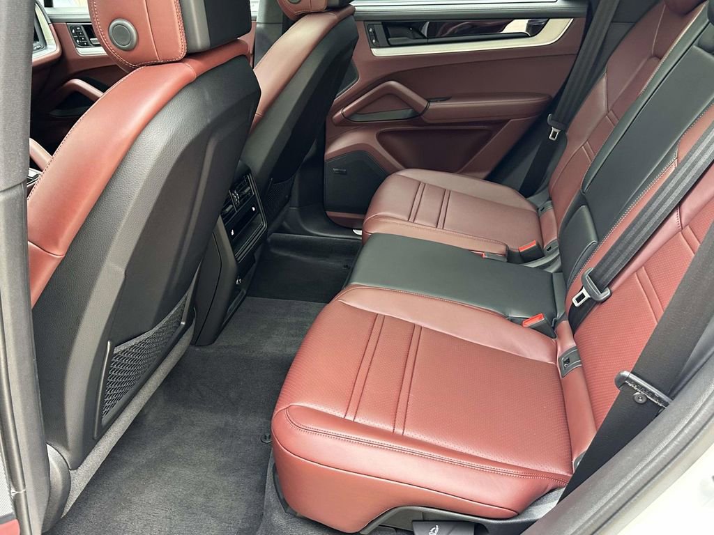 New 2025 Porsche Cayenne S AWD/4WD image 12