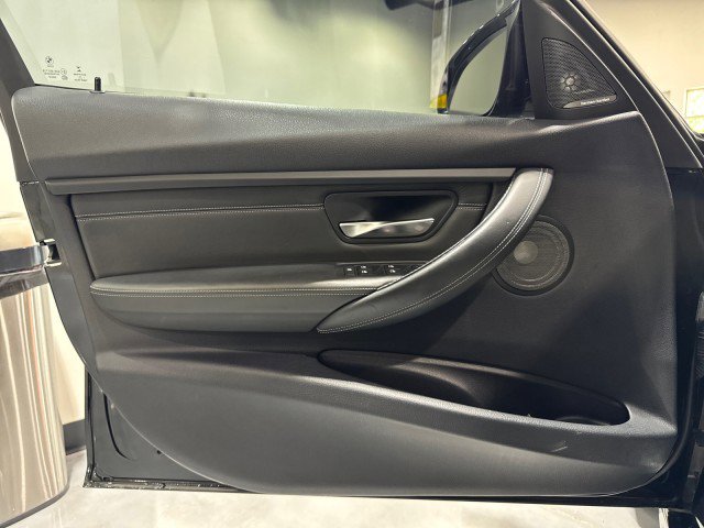 Used 2015 BMW M3 RWD image 39