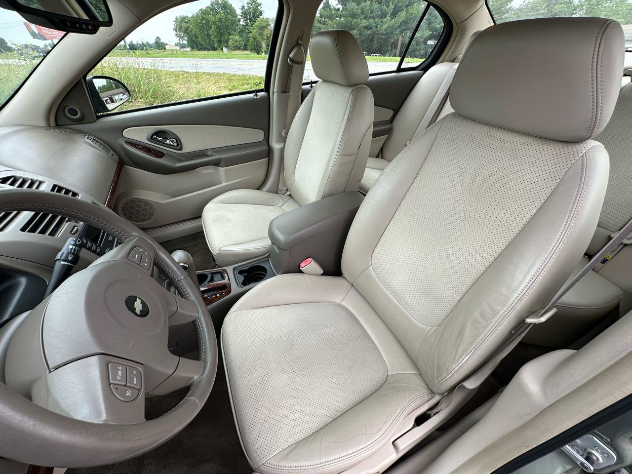 Used 2004 Chevrolet Malibu LT w/ Preferred Equipment Group FWD image 32