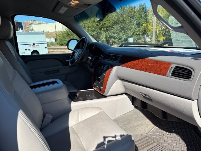 Used 2013 Chevrolet Silverado 1500 LTZ w/ LTZ Plus Package AWD/4WD image 27