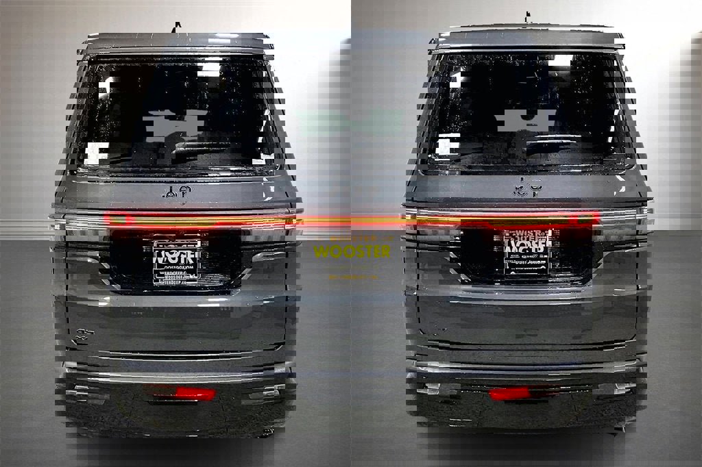 New 2026 Jeep Grand Wagoneer L Limited image 4