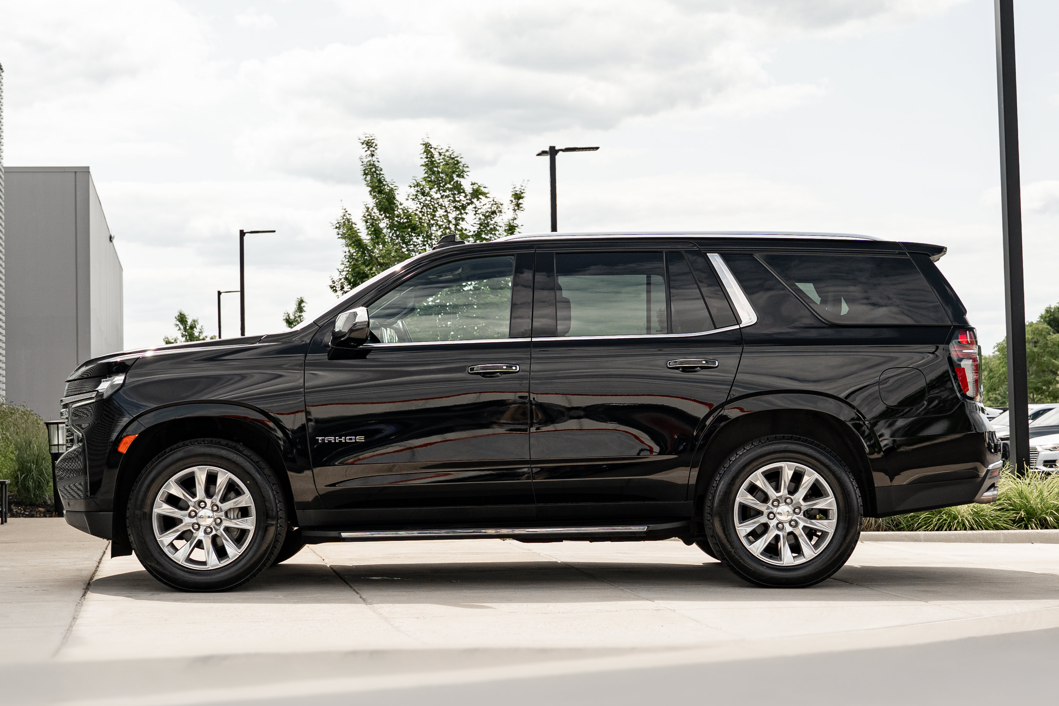 Used 2021 Chevrolet Tahoe Premier AWD/4WD image 6