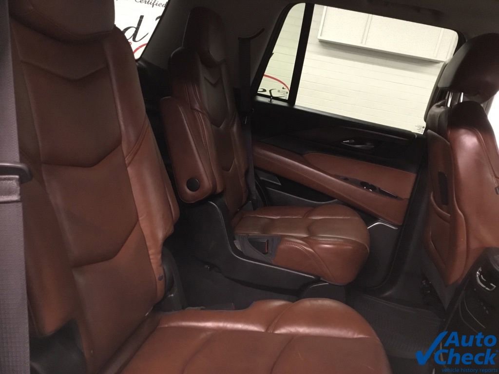 Used 2017 Cadillac Escalade Premium Luxury AWD/4WD image 31