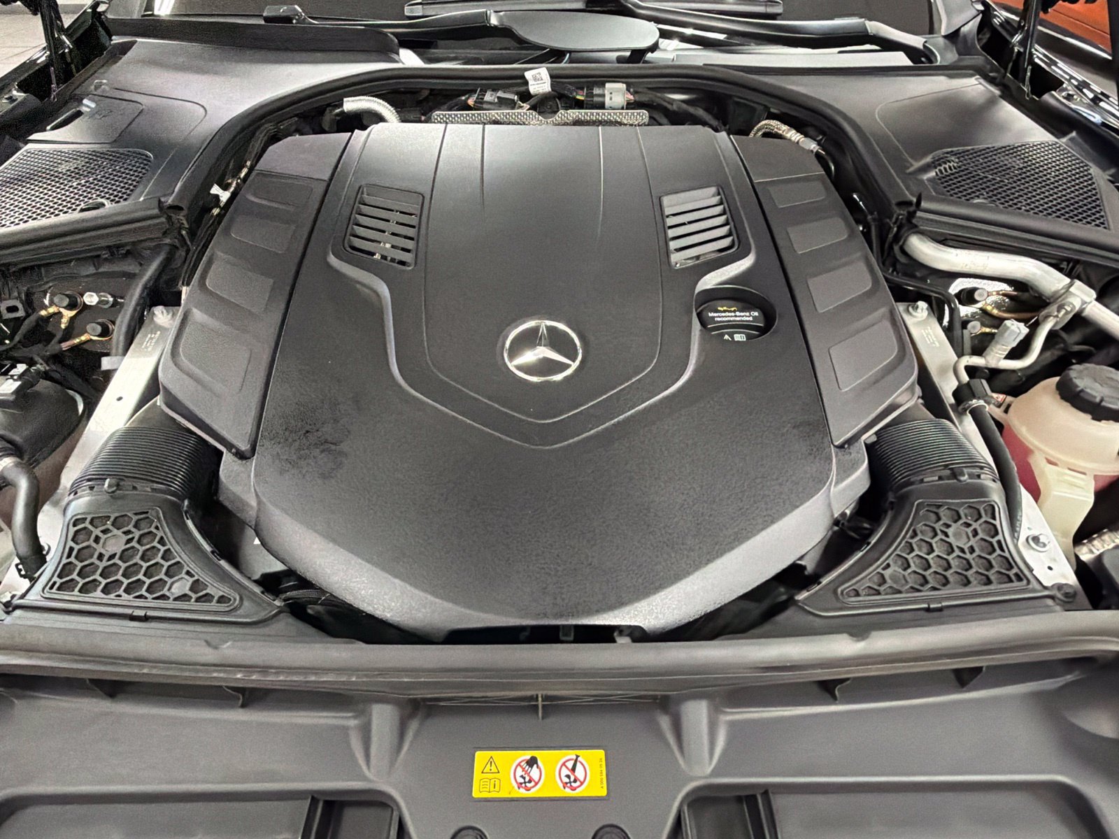 Certified 2025 Mercedes-Benz Maybach S 580 4MATIC image 37
