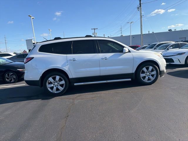 Used 2016 Chevrolet Traverse LT w/ Style and Technology Package FWD image 5