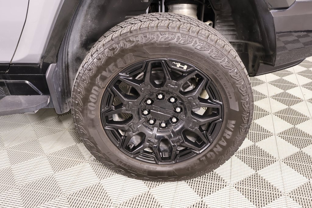 Used 2025 GMC Hummer EV 2X image 18