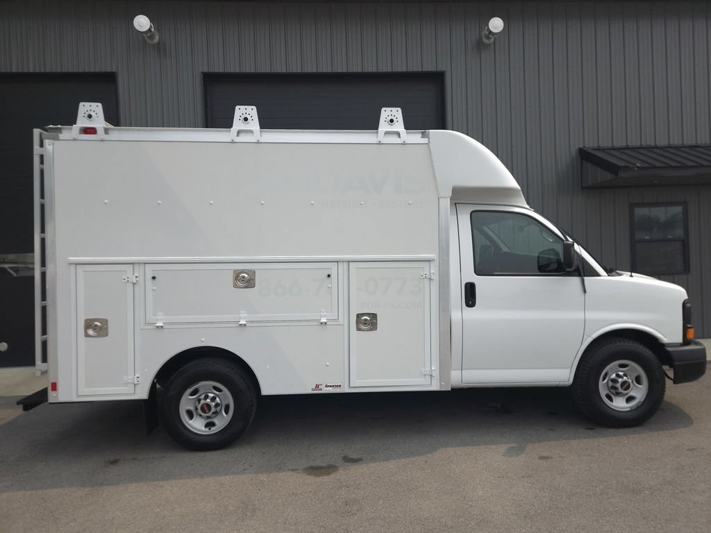 Used 2015 GMC Savana 3500 RWD image 5