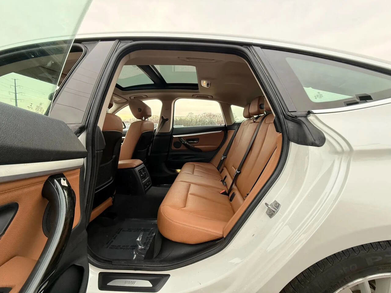 Used 2015 BMW 328i Gran Turismo xDrive AWD/4WD image 16