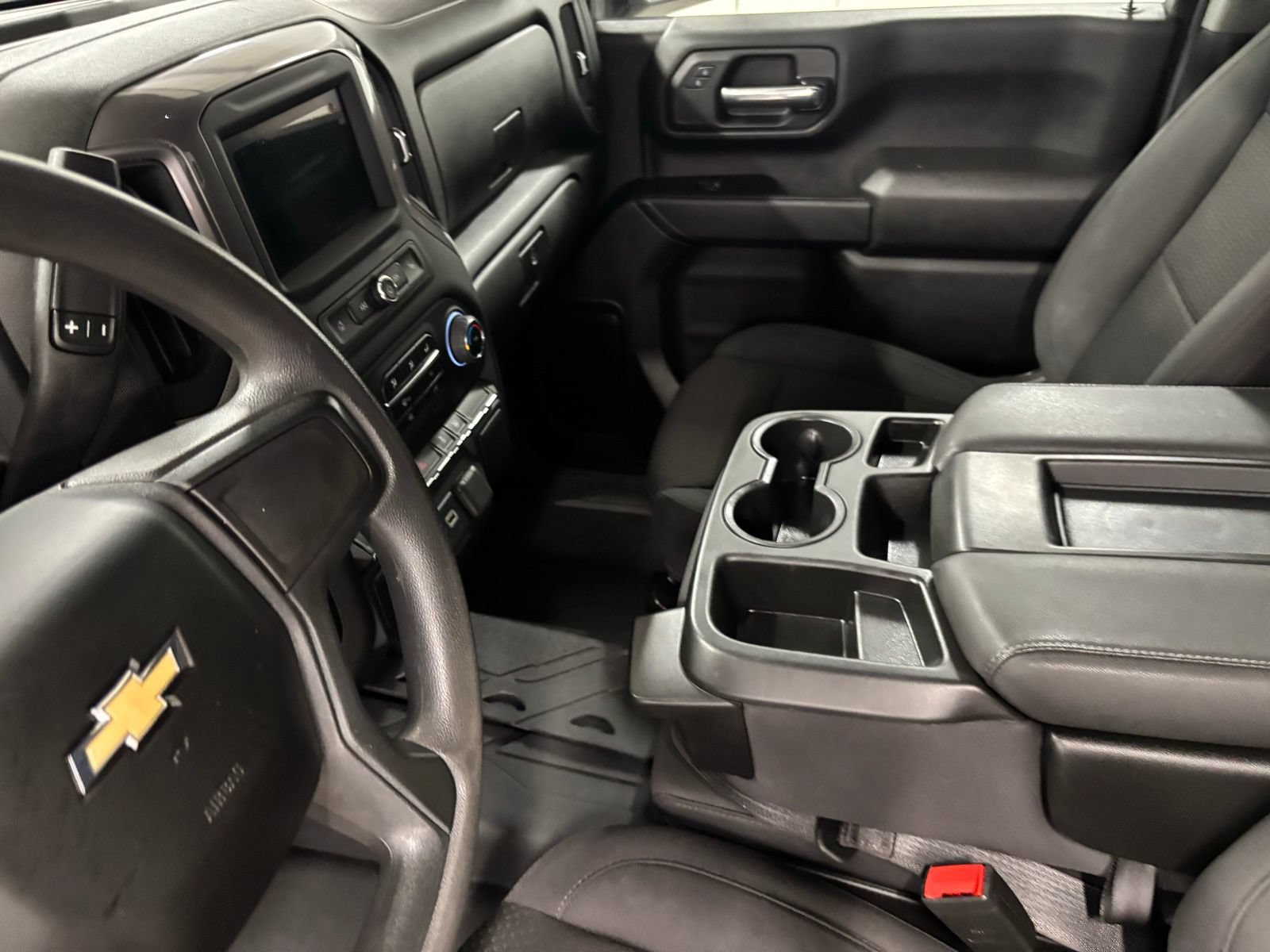 Used 2024 Chevrolet Silverado 2500 Custom AWD/4WD image 17