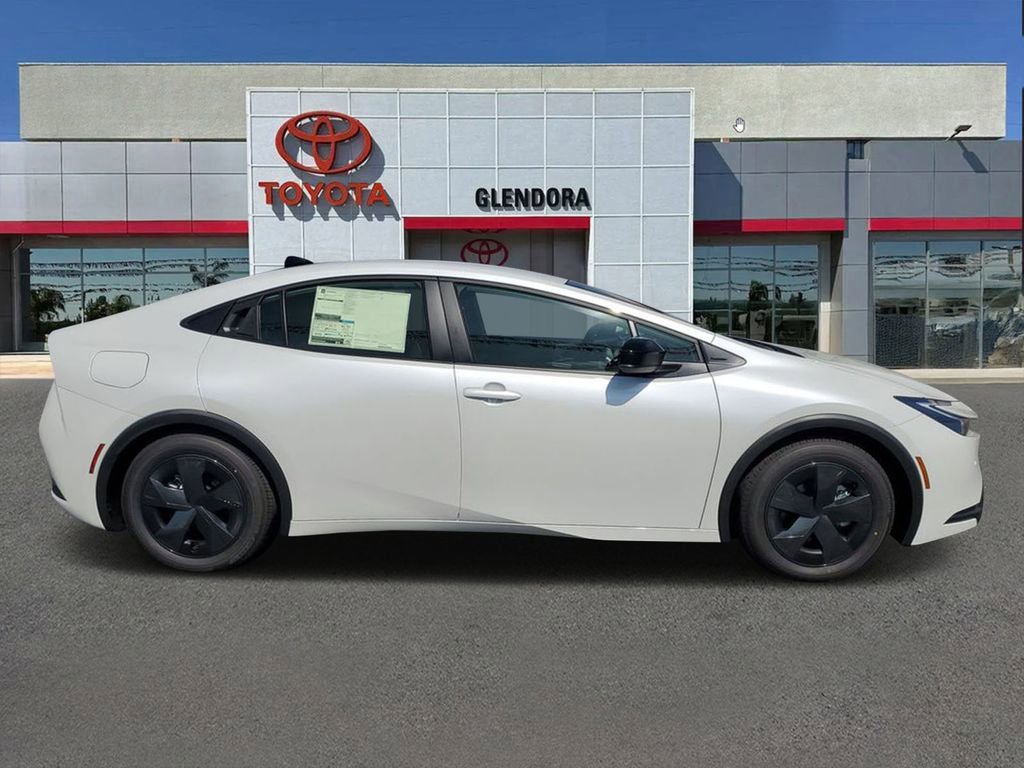 New 2026 Toyota Prius Plug-In Hybrid image 2