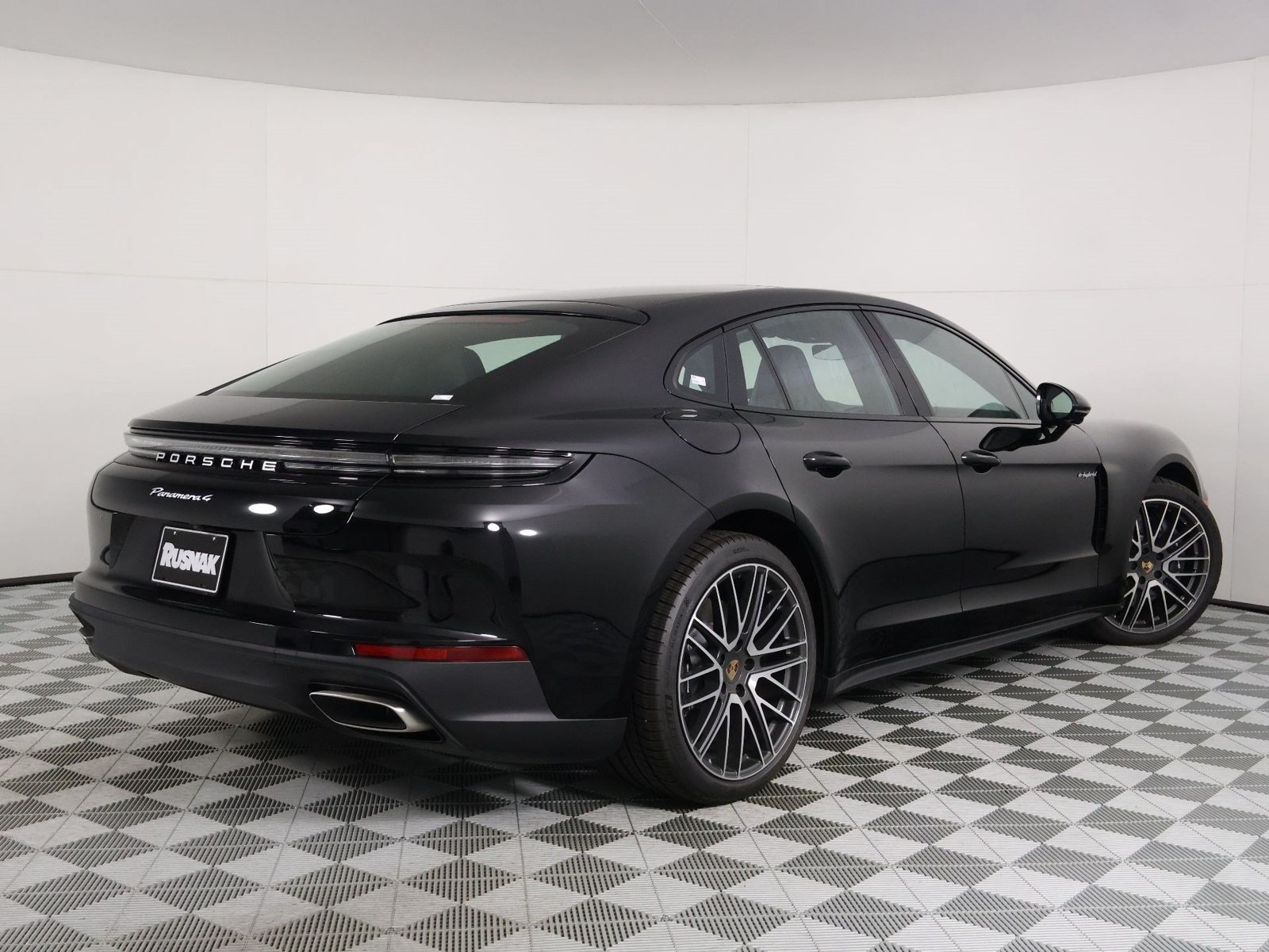 New 2026 Porsche Panamera 4 E-Hybrid AWD/4WD image 7