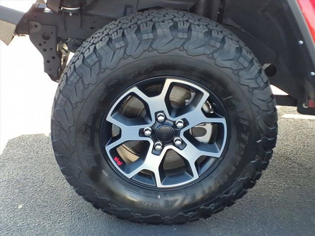 Used 2022 Jeep Wrangler Unlimited Rubicon w/ Cold Weather Group image 30