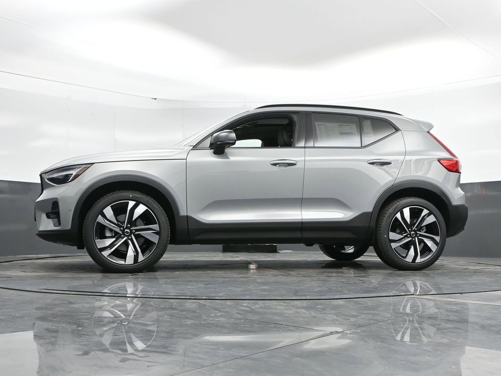 New 2025 Volvo XC40 B5 Ultra w/ Climate Package AWD/4WD image 46