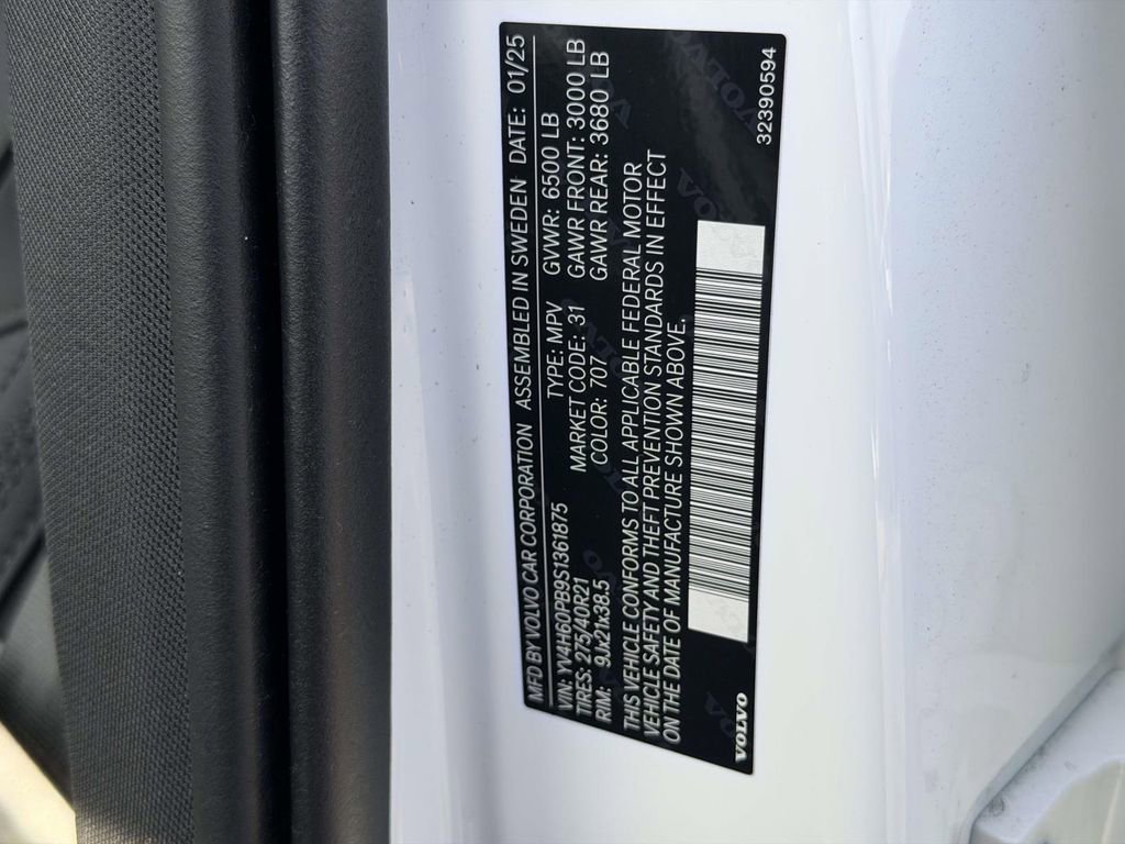 Certified 2025 Volvo XC90 T8 Plus w/ Protection Package Premier AWD/4WD image 27