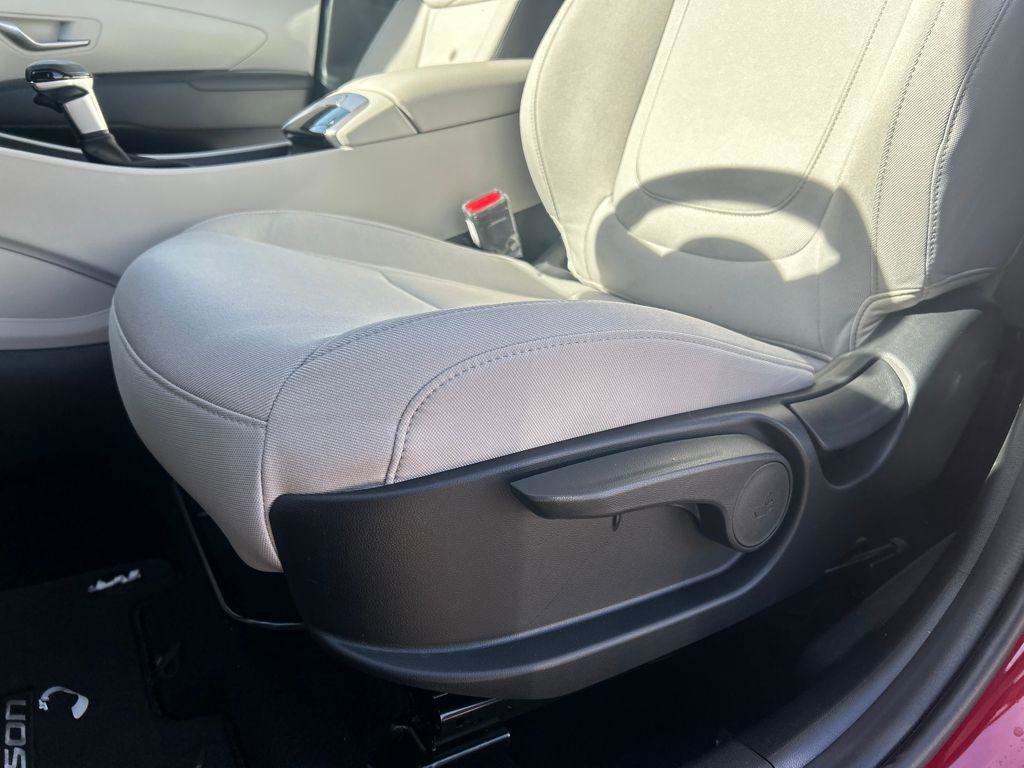 New 2026 Hyundai Tucson SE image 14