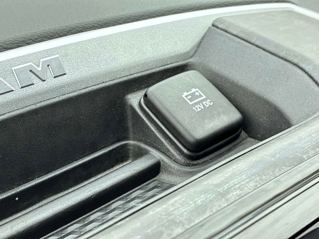 Used 2023 RAM 1500 Big Horn AWD/4WD image 39