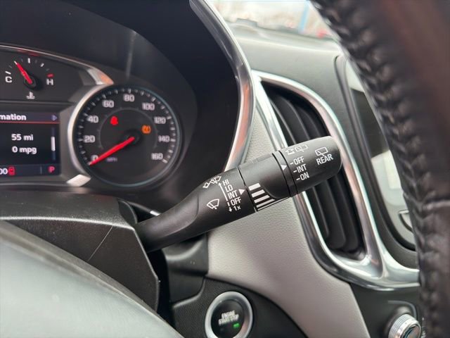 Used 2020 Chevrolet Equinox LT image 32
