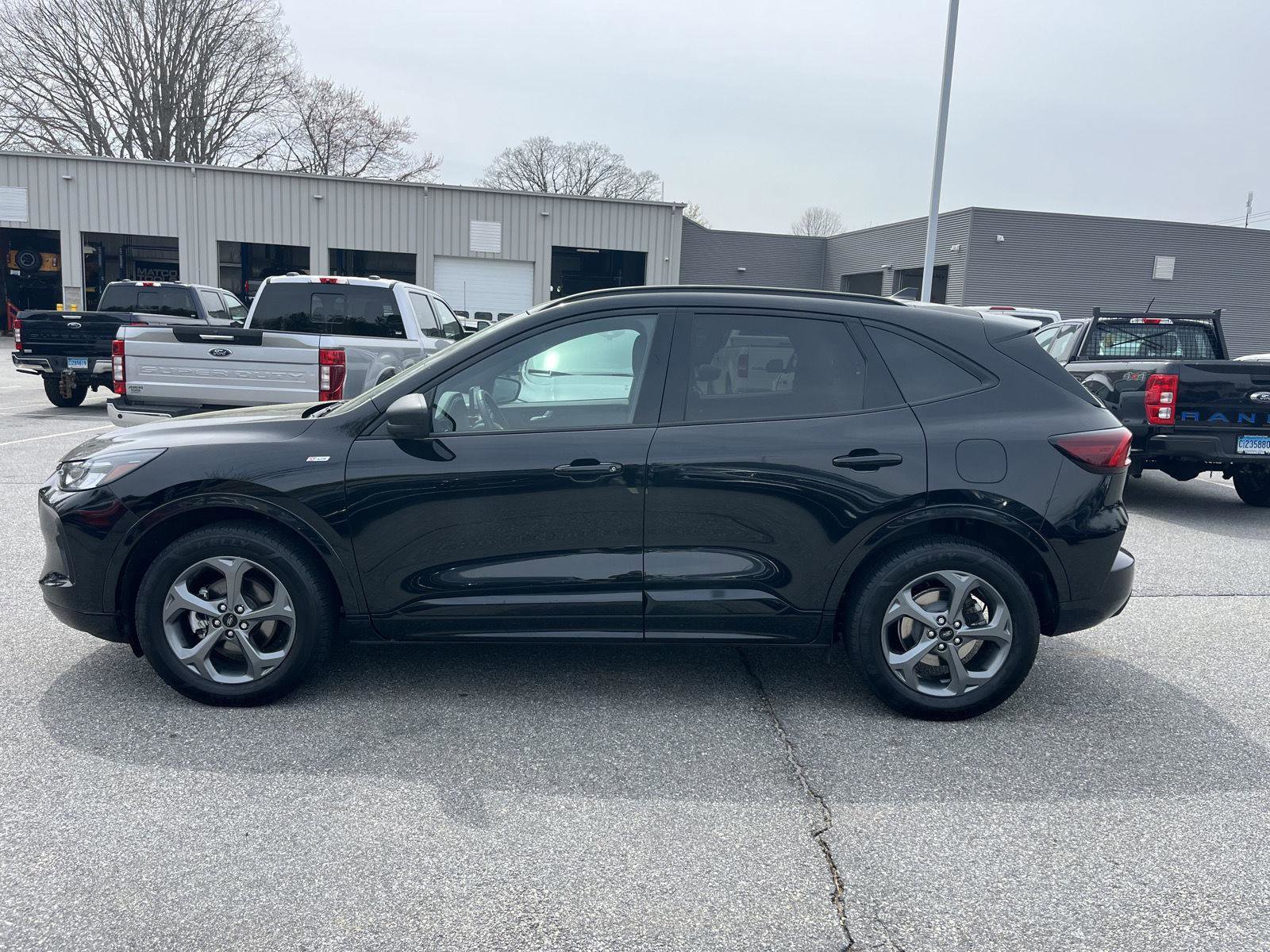 Used 2023 Ford Escape ST-Line AWD/4WD image 4