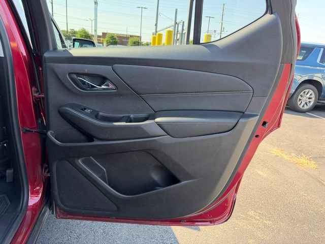 Certified 2018 Chevrolet Traverse LT FWD image 11