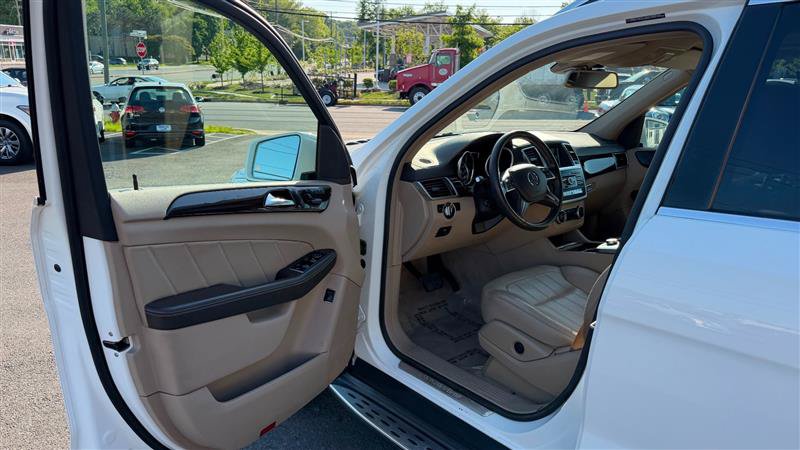 Used 2015 Mercedes-Benz GL 450 4MATIC image 20