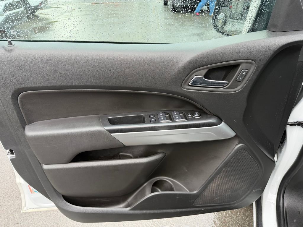 Used 2022 Chevrolet Colorado LT AWD/4WD image 14